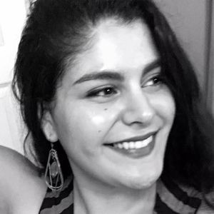 Meet your Posher, Mona